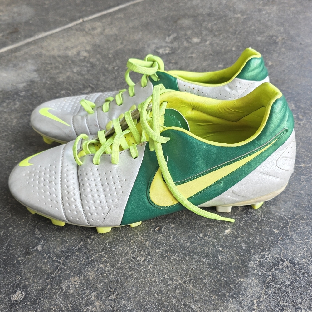 Nike CTR360 Libretto III FG Volt Court Green - Picture 2 of 9